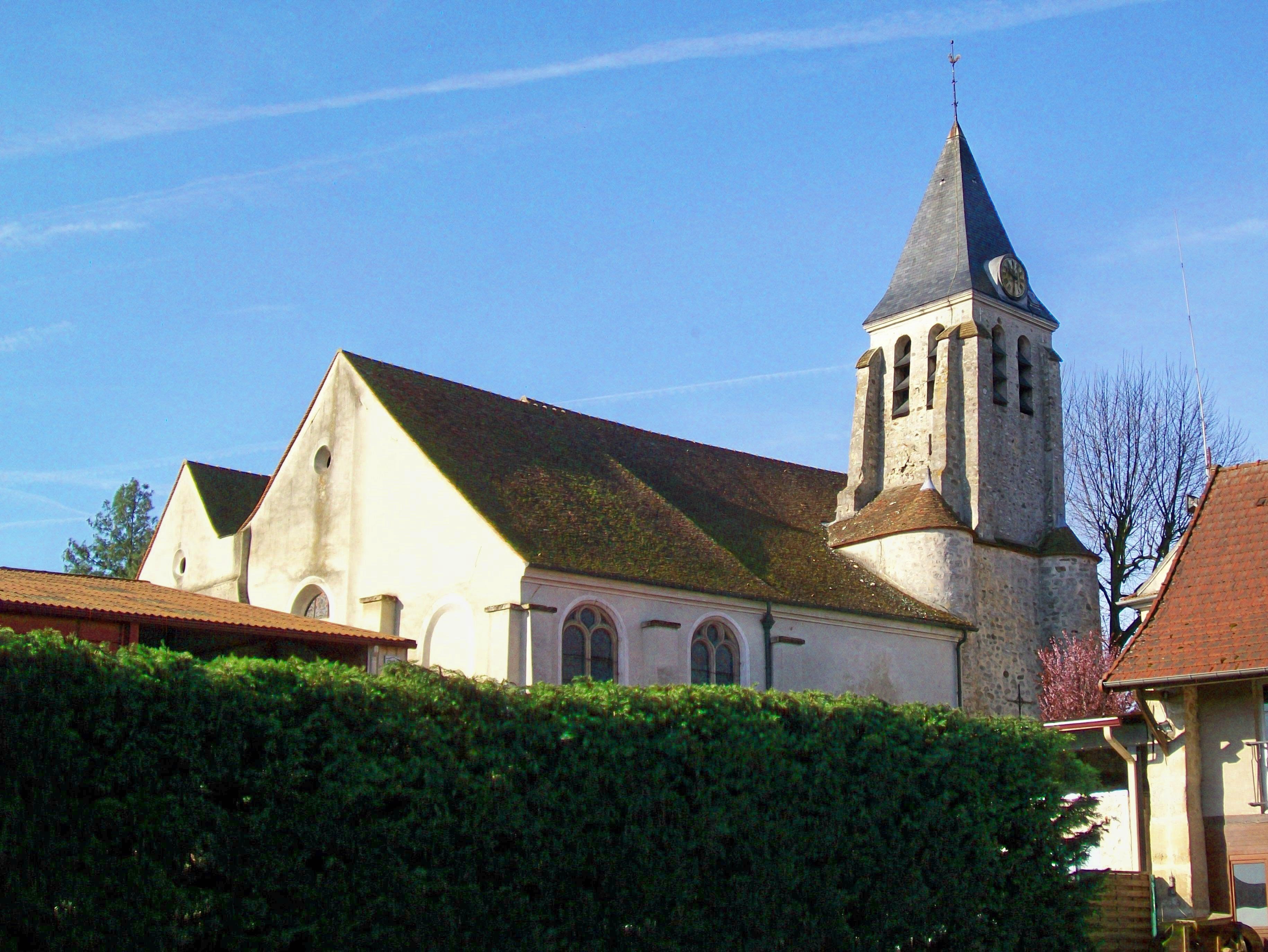 Die Kirche Sainte-Geneviève in Puiseux-en-France